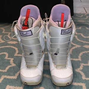 ❌ SOLD ❌ Burton Mint Snowboard Boots